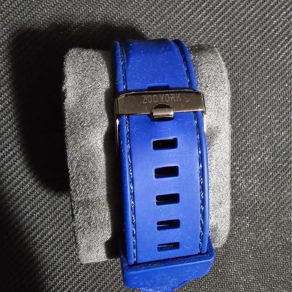 Zoo York watch - Picture 2 of 2